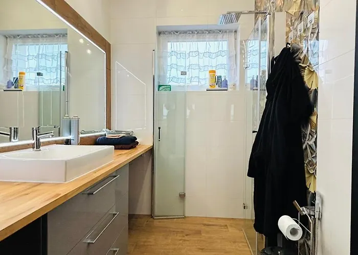 Paleczyno Pondside Retreat By Bookinghost Daire *