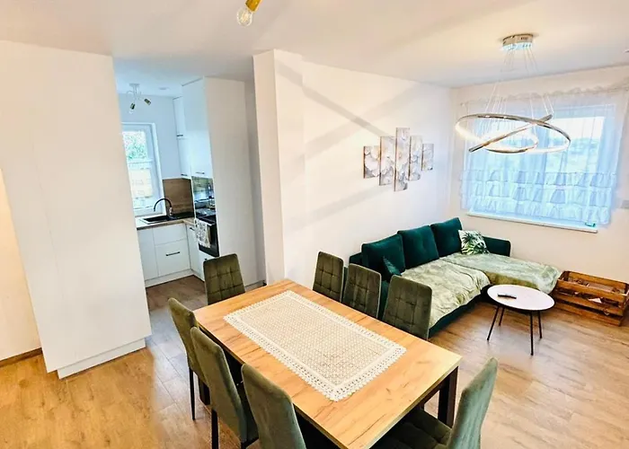 Paleczyno Pondside Retreat By Bookinghost