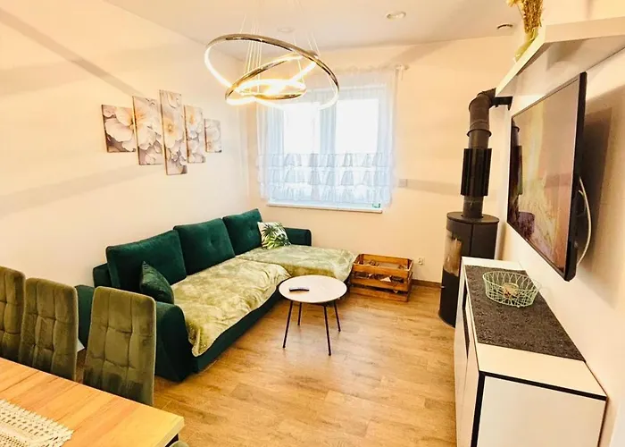 Paleczyno Pondside Retreat By Bookinghost